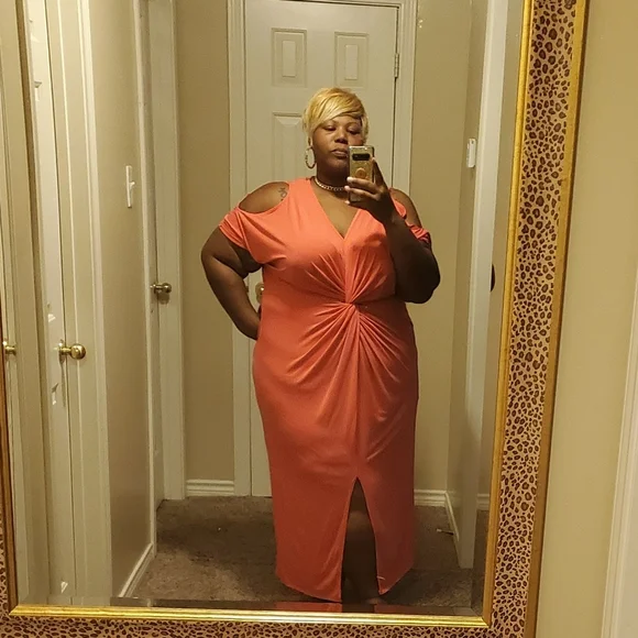 🎈SALE🎈👗#16.”SUNBURST” DRESS👗 - Picture 2 of 3